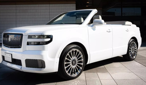 Cận cảnh chiếc xe mui trần đầu tiên được "ra lò" từ SUV hạng sang Toyota Century