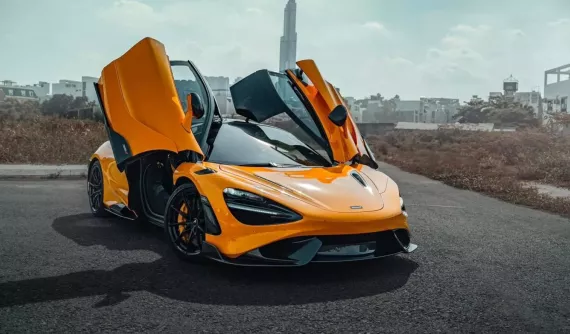 Siêu xe giới hạn McLaren 765LT của đại gia Kiên Giang vào Sài thành tìm khách
