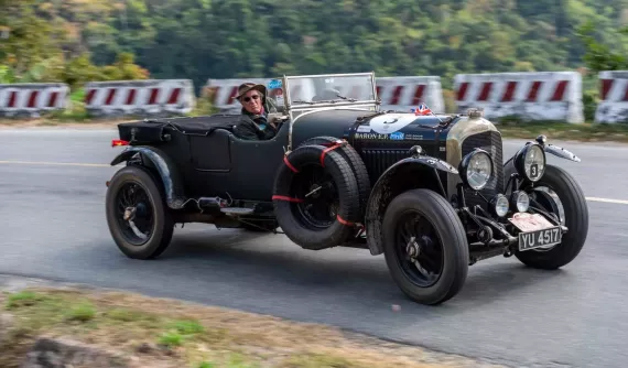 Road to Hanoi Marathon 2024 ngày thứ 2 từ Đà Lạt đi Quy Nhơn: Sáng lạnh 13 độ, trưa nắng oi bức, 1 xe dừng cuộc chơi