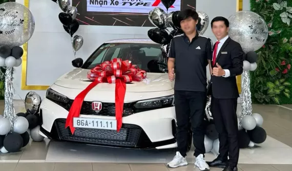 Đẳng cấp như dân chơi Bình Thuận, bán Honda Civic RS tậu Honda Civic Type R kèm biển định danh ngũ quý 1