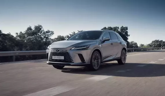 Lexus là thương hiệu đáng tin cậy nhất năm 2024 nhưng mẫu xe này của Porsche mới ít lỗi nhất