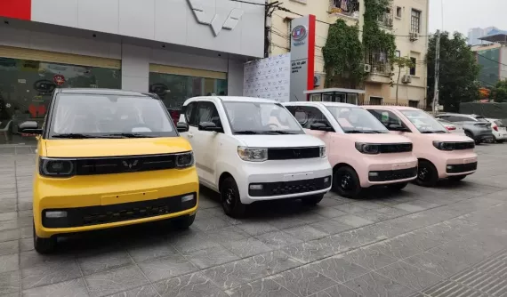 Ô tô rẻ nhất Việt Nam Wuling Hongguang Mini EV được đại lý giảm tiền mặt 50 triệu đồng