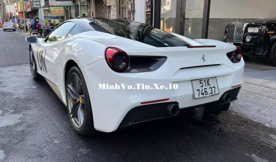 Đầu Xuân, "Qua" Vũ thay đổi phong cách khi cầm cương siêu xe thay vì xe JDM như trước, Ferrari 488 GTB được lựa chọn