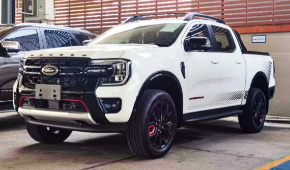 Ford Ranger Stormtrak rục rịch ra mắt Việt Nam vào tháng sau, thay thế bản Wildtrak