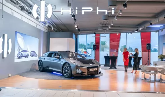 Thương hiệu xe điện hạng sang của Trung Quốc phải tạm ngừng sản xuất trong nửa năm vì không cạnh tranh được