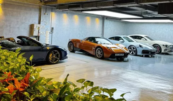 Tour 35.000 km từ Tp.HCM đi châu Âu chưa đã, Cường "Đô-la" lập hội chạy siêu xe sang Singapore xem đua xe F1