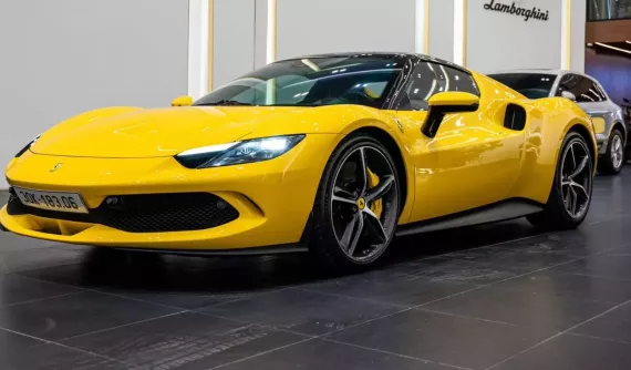 Những thú vị trên chiếc Ferrari 296 GTB mới được đại gia Hà Nội bán đi: Siêu ngựa xăng lai điện, tùy chọn thêm khoảng 2 tỷ đồng