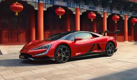 Siêu xe của hãng ô tô sắp vào Việt Nam chính thức được công bố giá bán, cao gấp đôi mức dự kiến ban đầu