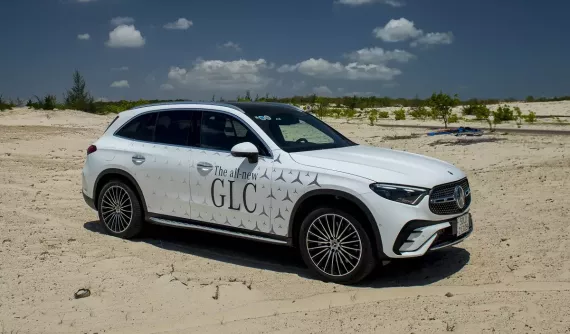 Không được giảm giá, Mercedes-Benz GLC được tặng kèm 2 năm bảo hiểm