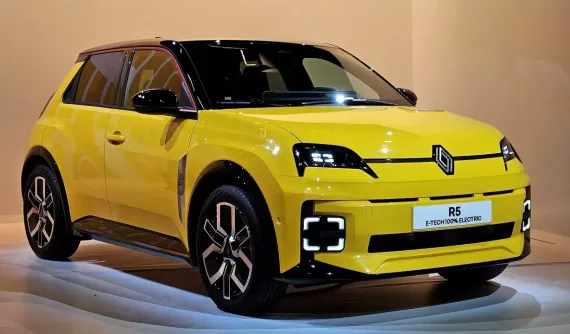 Khách hàng đổ xô chờ đặt mua mẫu ô tô điện giá rẻ mới của Renault