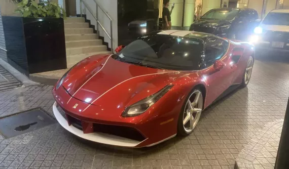 Siêu xe Ferrari 488 GTB tái xuất sau hơn 1 năm được sửa chữa tại đại lý chính hãng