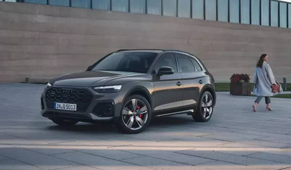 Audi Q5 phiên bản giới hạn Đen huyền bí ra mắt Việt Nam, giá chưa đến 2,3 tỷ đồng