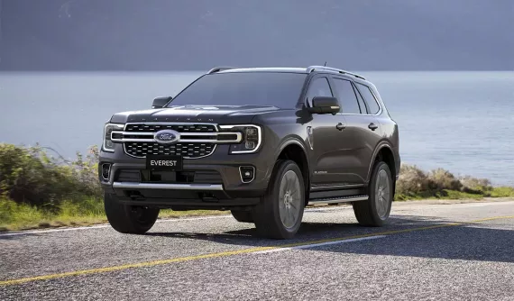 Ford Everest Platinum ra mắt Việt Nam, gây thất vọng vì không có động cơ V6 như xe ở Thái Lan