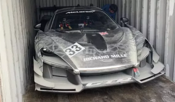 Lộ hình ảnh sau cùng của siêu phẩm đường đua McLaren Senna GTR tại Việt Nam trước khi về Đức