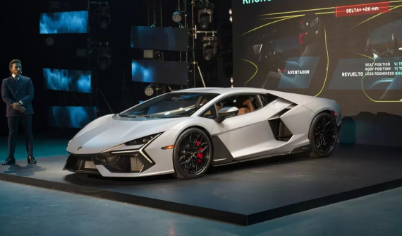 Siêu xe Lamborghini Revuelto chính thức ra mắt Việt Nam, giá lên đến 44 tỷ đồng
