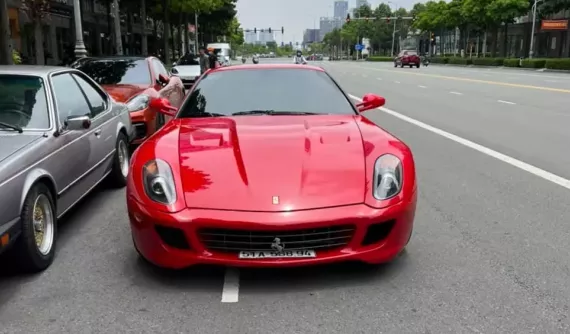 Ông Đặng Lê Nguyên Vũ tậu lại "ghệ cũ" Ferrari 599 GTB Fiorano sau 3 năm xa cách