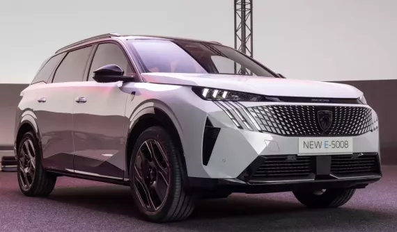 Peugeot 5008 thế hệ mới chính thức trình làng, có phiên bản thuần điện chạy được hơn 600 km sau 1 lần sạc