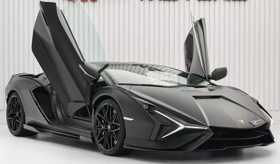 Đến hẹn lại lên, Hoàng Kim Khánh bật mí có thể đưa siêu phẩm Lamborghini Sian về garage, giá không rẻ