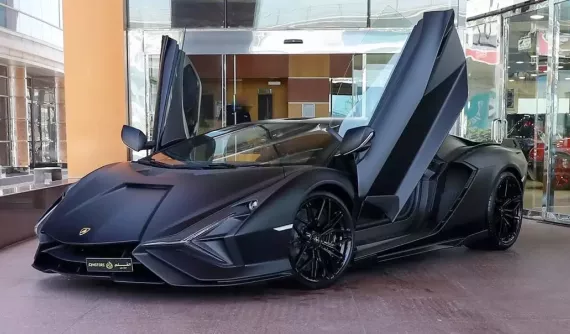 Hoàng Kim Khánh xác nhận đang xúc tiến việc tậu siêu phẩm Lamborghini Sian, sẽ mang về Campuchia như tin đồn
