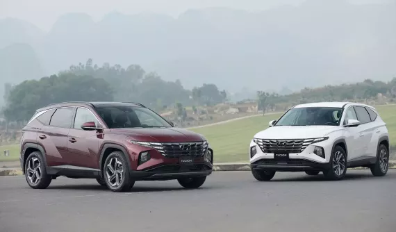 Hyundai Tucson một lần nữa được điều chỉnh giá niêm yết, bản tiêu chuẩn chỉ còn 769 triệu đồng