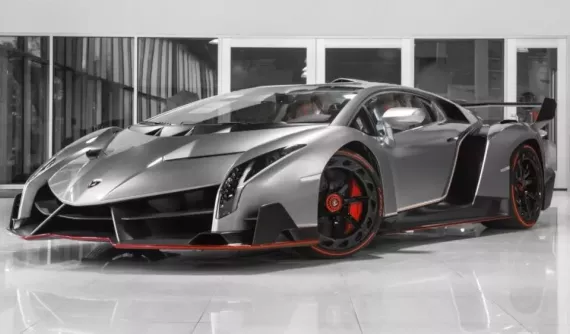 Showroom nhập McLaren Senna và Koenigsegg Regera cho Hoàng Kim Khánh bất ngờ mang Lamborghini Veneno về Campuchia