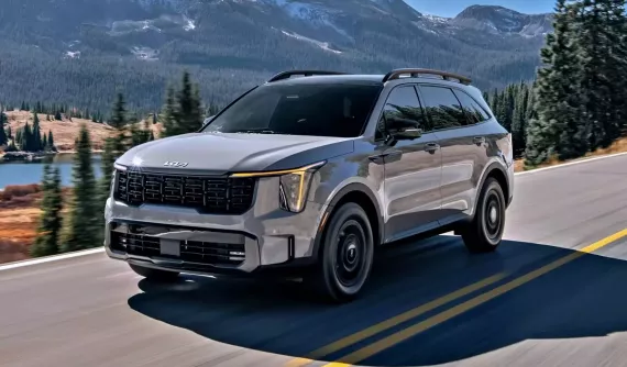 Kia vượt qua người anh em Hyundai, trở thành thương hiệu ô tô bán chạy nhất tại thị trường nội địa