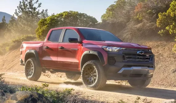 Chevrolet Colorado đời cũ được tân trang thiết kế và thêm màn hình mới để giữ sức hút