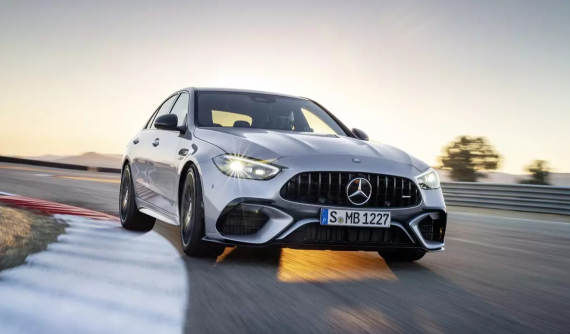 Mercedes-Benz C-Class tại Việt Nam có thêm phiên bản mới, giá gần 5 tỷ đồng