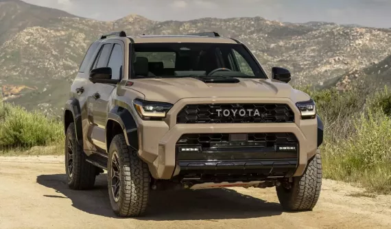 SUV "nồi đồng cối đá" Toyota 4Runner 2025 trình làng, có thể cho thấy trước hình ảnh của Fortuner mới