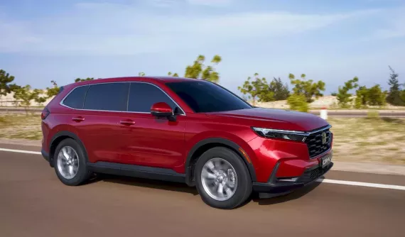 Doanh số SUV cỡ C tháng 3/2024: Honda CR-V tăng trưởng mạnh nhất phân khúc nhưng vẫn bán kém Mazda CX-5
