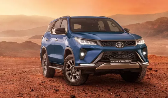 Toyota Fortuner 2024 phiên bản chỉ tốn 7,3 lít/100 km chính thức trình làng