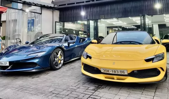 Siêu xe mui trần Ferrari SF90 Spider hơn 50 tỷ đồng của Cường "Đô-la" bất ngờ xuất hiện tại showroom bán xe cũ, chuyện gì đây?