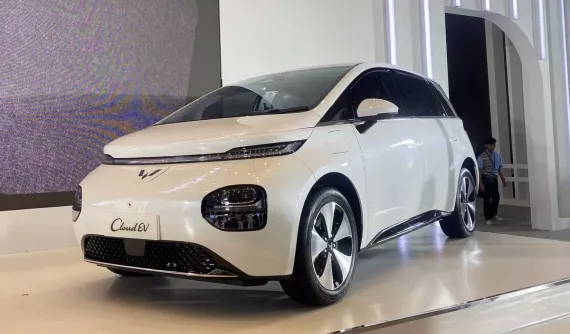 MPV thuần điện Wuling Cloud EV được hé lộ giá bán tại Indonesia, liệu có về Việt Nam?