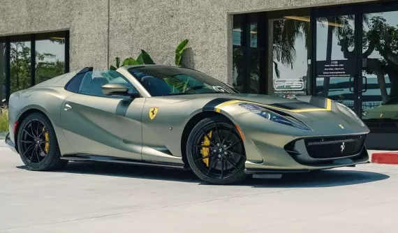 Chi tiết siêu xe mui trần Ferrari 812 GTS thứ 2 sắp về Việt Nam: Màu sơn cực chất do bộ phận cá nhân hóa của Ferrari thực hiện