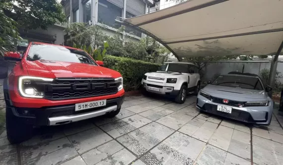 Cuồng số 13 như biker Vin Trần: Đấu giá tận 3 biển, toàn gắn cho xe đắt tiền, ai chê thì mình chơi