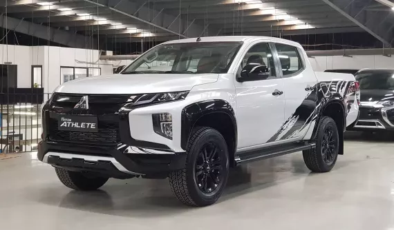 Đại lý ưu đãi đậm sâu cho Mitsubishi Triton để dọn kho đón xe đời mới