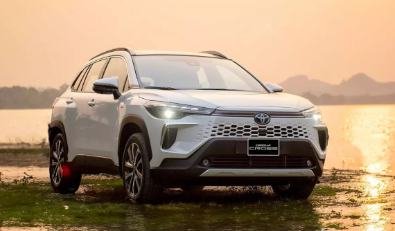 Toyota Corolla Cross bùng nổ doanh số tại Việt Nam nhờ phiên bản mới