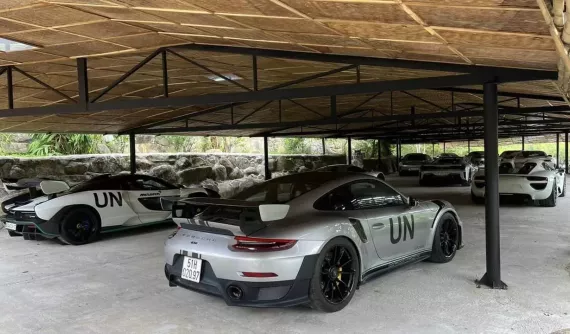 Garage xe quá tải, "Qua" Vũ tạm ngưng mua tất cả loại xe, sẽ sớm trở lại khi làm xong điều này