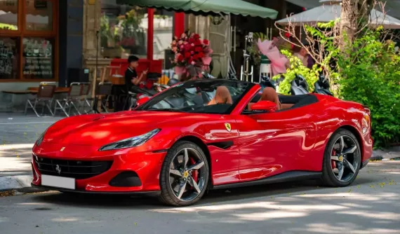 Đại gia ngành thẩm mỹ tậu siêu xe mui trần Ferrari Portofino M có giá gần 10 tỷ đồng