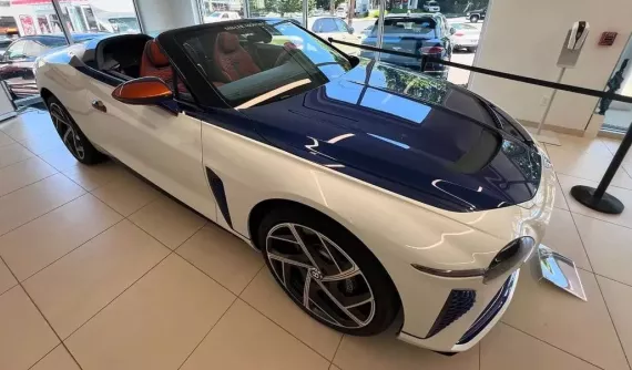 Cận cảnh Bentley Bacalar ngoài đời thực: 12 xe sản xuất, giá 2 triệu đô la chưa kèm thuế, nhưng...