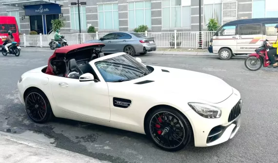 Mercedes-AMG GT Roadster còn thiếu trong bộ sưu tập xe của "Qua" Vũ trở lại Tp.HCM, giá 7,3 tỷ đồng