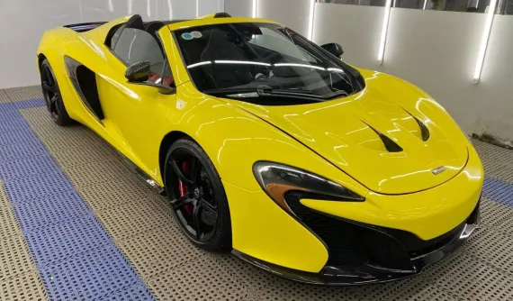 Lạ lẫm với siêu xe McLaren 650S Spider màu vàng biển Hà Nội, hóa ra lý lịch vô cùng nổi tiếng vì từng của hot girl Jessie Lương