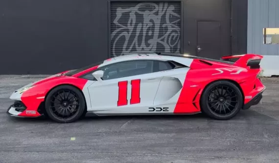 Gumball 3000 2024: Cận cảnh siêu xe giới hạn của hội nhóm chơi xe nổi tiếng DDE đang trên đường vận chuyển về Việt Nam