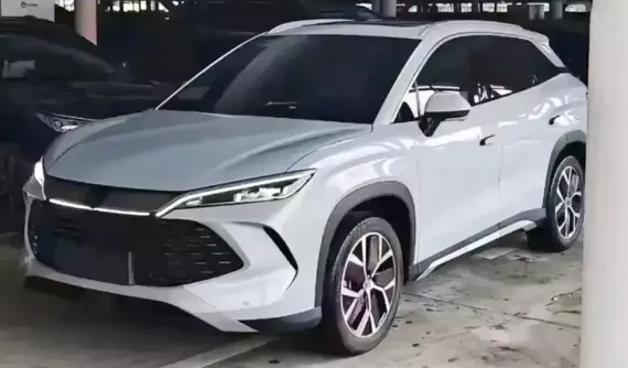 BYD Song L 2024 lộ ảnh thực tế không che đậy, chạy được 2.100 km, ăn xăng chỉ 2,9 lít/100 km