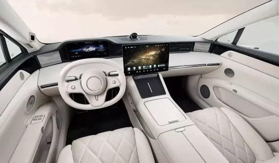 Không thể tin được với nội thất xe điện Stelato S9 mới được công bố, sang, xịn, mịn không kém gì xe Đức