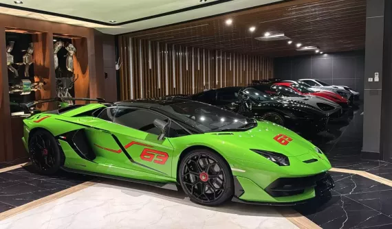 Đại gia Đà Nẵng bán chiếc Lamborghini Aventador SVJ Roadster về cho 1 nhân vật VIP, garage xe toàn biển Lào