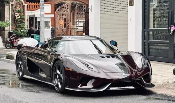 Siêu phẩm Koenigsegg Regera đã xuất hiện tại Việt Nam, tắm rửa sạch sẽ cho sự kiện lớn vào cuối tuần