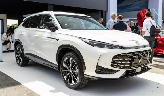 MG HS 2025 chính thức trình làng, chạy được 121 km mà không tốn 1 giọt xăng