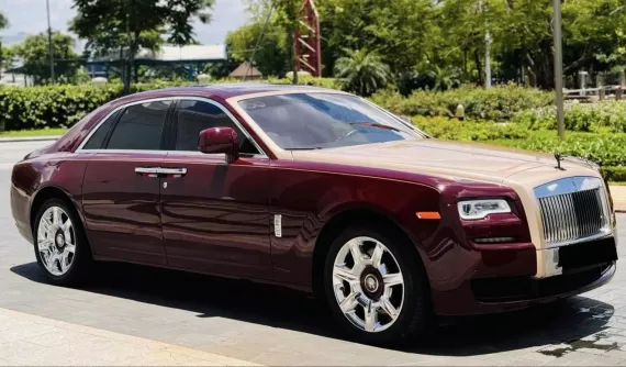 Rolls-Royce Ghost đẳng cấp 1 thời nay chỉ được chào bán hơn 5 tỷ đồng, rẻ hơn cả Porsche 911 "lướt"