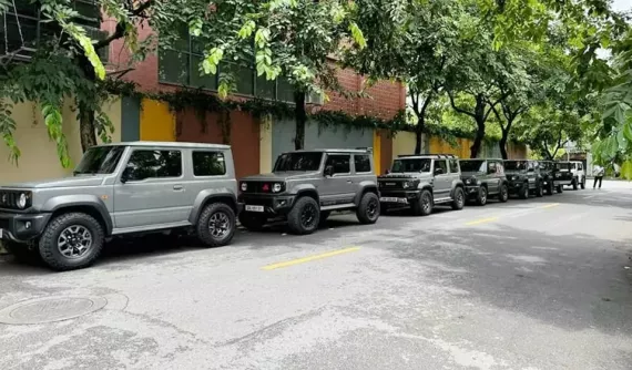 Dàn xe Suzuki Jimny tụ tập ở Hà Nội, hứa hẹn sẽ sớm có nhiều đội nhóm "tiêu Mercedes-Benz G-Class" ra đời